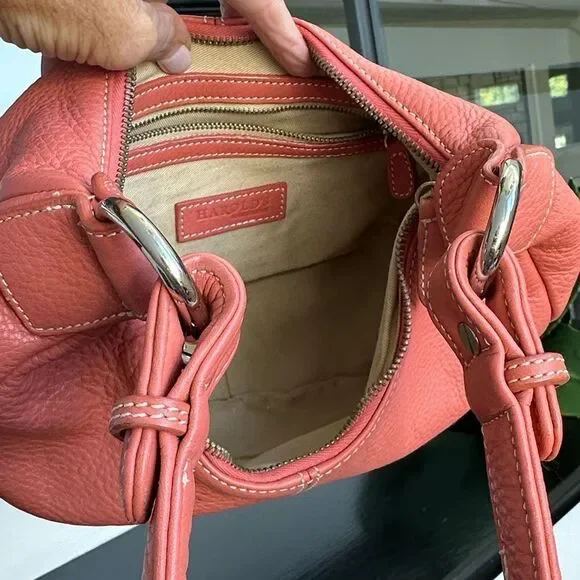 Harold’s genuine leather, soft pebbled, coral shoulder purse, like new - Picture 8 of 9
